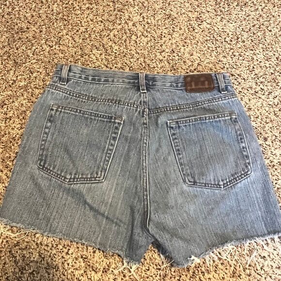 Calvin Klein Vintage High-Waisted Denim Cut-Off Shorts Light Wash‎ Size 33 - Picture 5 of 5